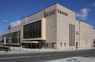 Fot. Wikipedia - Teatr Powszechny w Radomiu