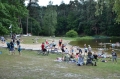 Przez całe lato w Garbatce można spotkać wielu miłośników wypoczynku nad wodą. Fot. archiwum